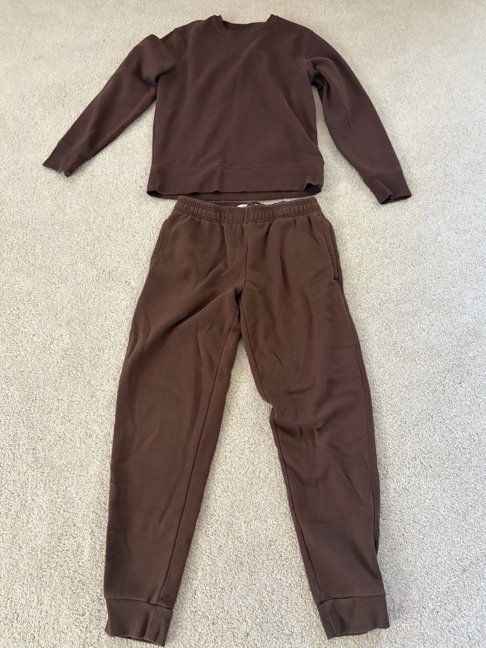 Amazon Essentials | Brown Sweatshirt and Jogger Set